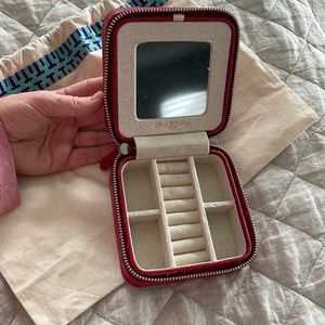 Mark and Graham travel jewelry box